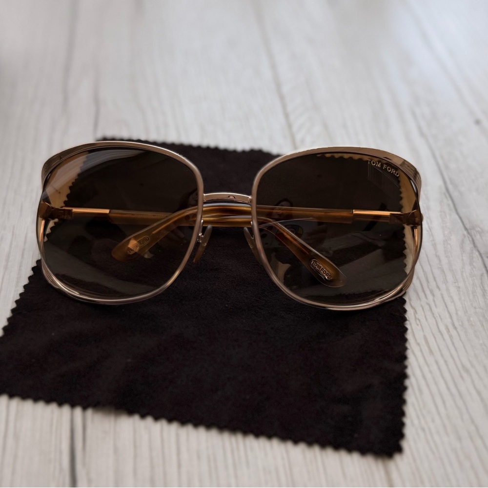 Tom Ford Elegant Brown Sunglasses